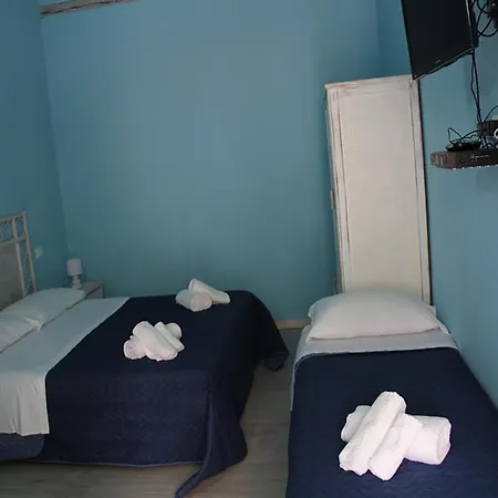 Double Room, Air Conditioning, Bathroom, In The Center Of Calabria N6784 Отель типа 