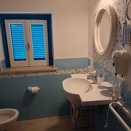 Double Room, Air Conditioning, Bathroom, In The Center Of Calabria N6784 3* Tropea