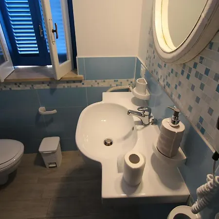 Double Room, Air Conditioning, Bathroom, In The Center Of Calabria N6784 Bed & Breakfast
