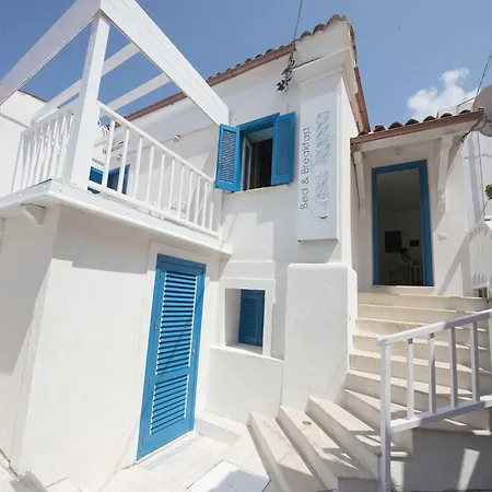 Bed & Breakfast Double Room, Air Conditioning, Bathroom, In The Center Of Calabria N6784