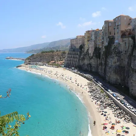 Double Room, Air Conditioning, Bathroom, In The Center Of Calabria N6784 Bed & Breakfast