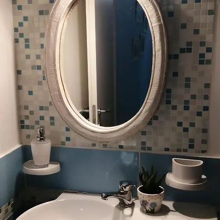 Double Room, Air Conditioning, Bathroom, In The Center Of Calabria N6784 3* Tropea
